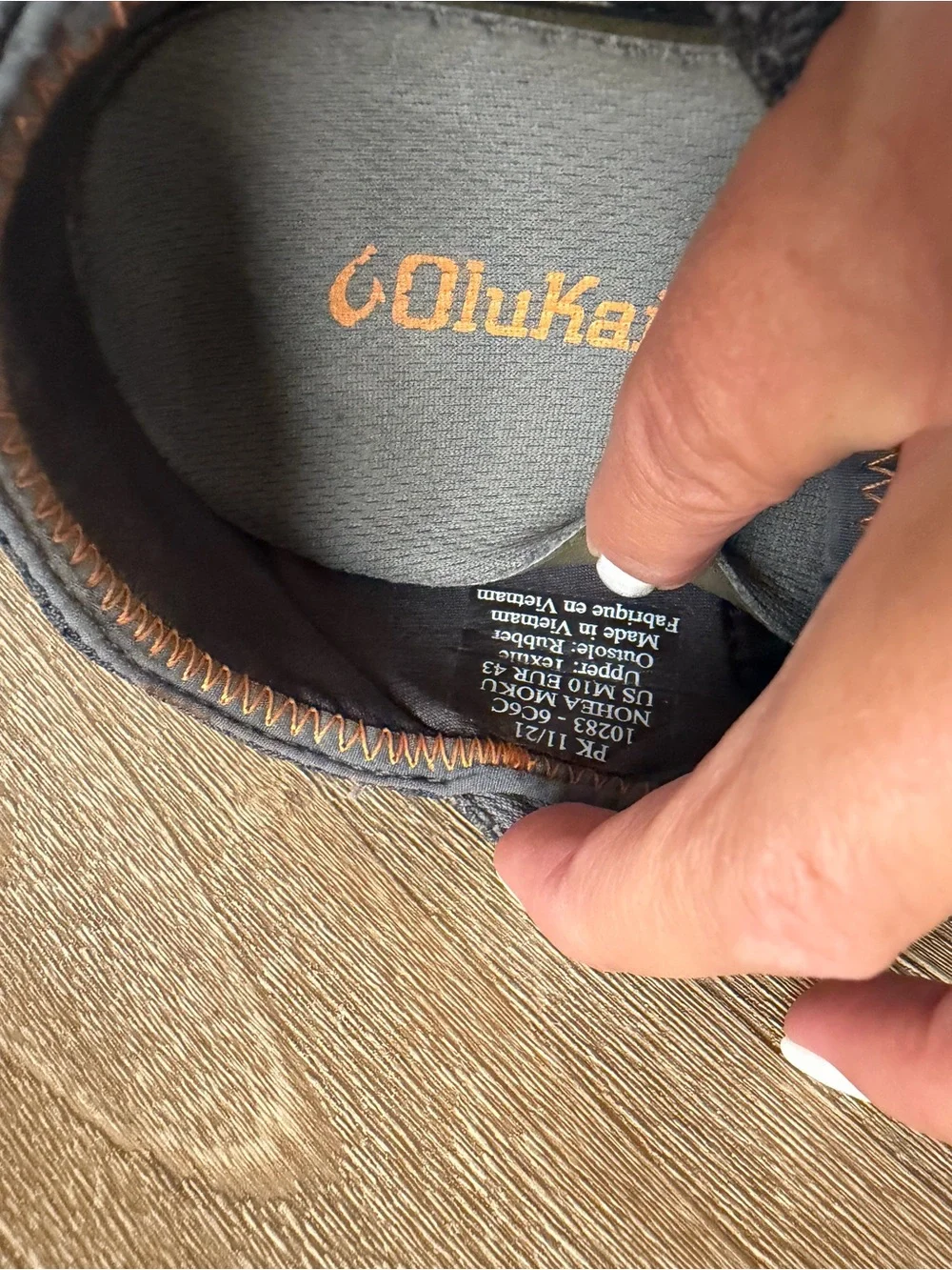 OluKai Men’s 10 Navy Perforated Slip-On Lace Sneakers Comfort Shoes